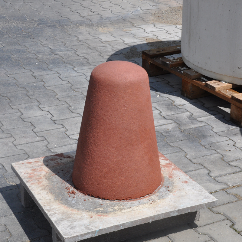 Betonowy słupek parkingowy wys. 50cm Ø 20/35cm kod: 301