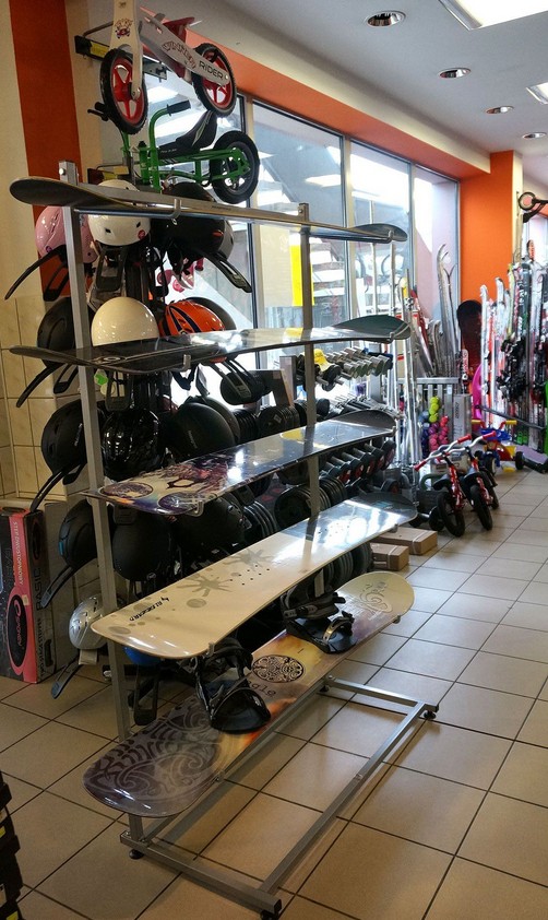 Stojak ekspozycyjny na snowboard SNOW