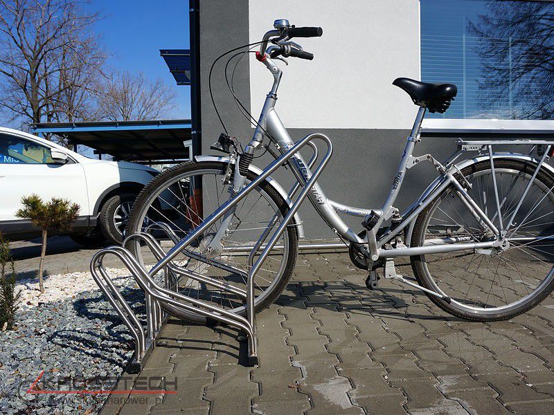Stojak na rowery CROSS-3 z barierką inox