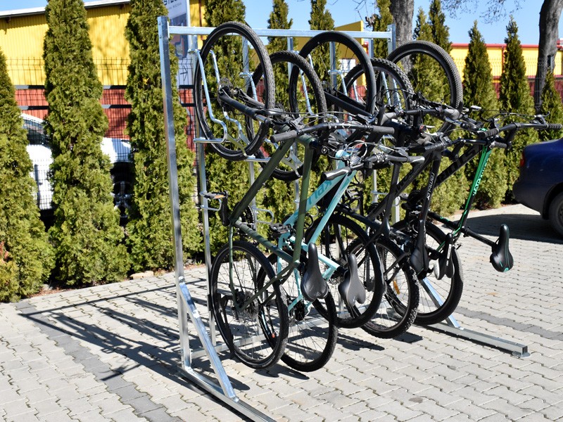 Wieszak LIFT PREMIUM-18 (18 stanowisk) z konstrukcją i uchwytami