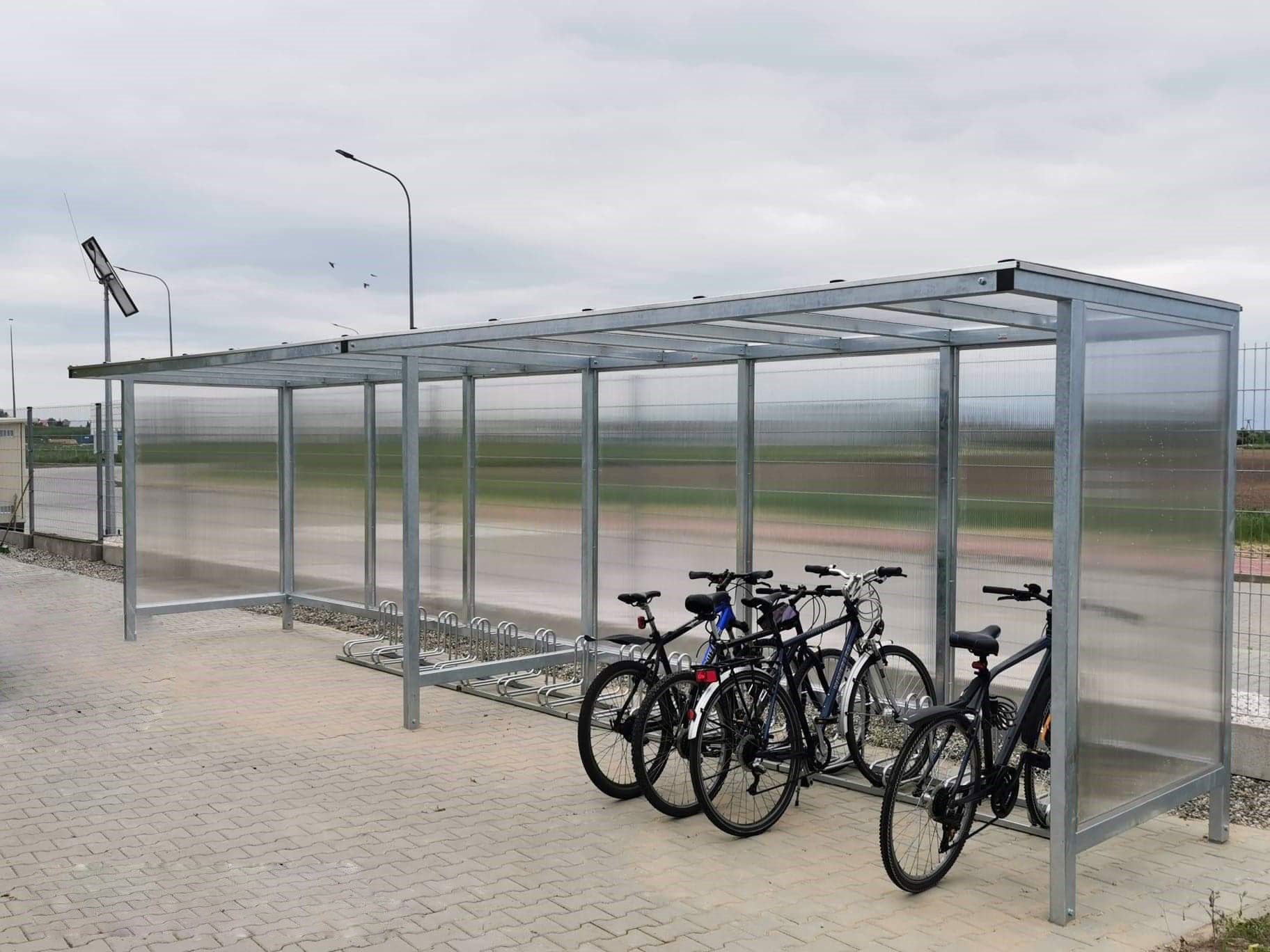 Wiata rowerowa "Bryza I" zabudowana na 20 rowerów / 840cm