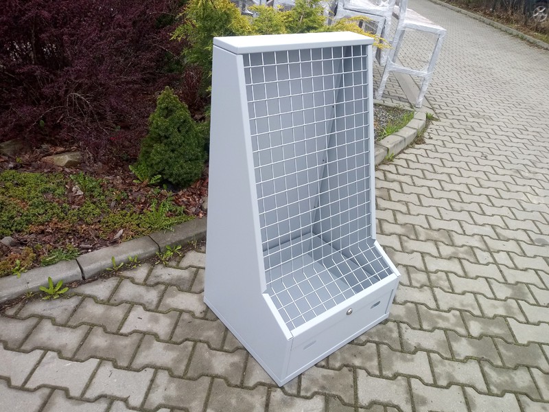 Trzepak do dywaników samochodowych