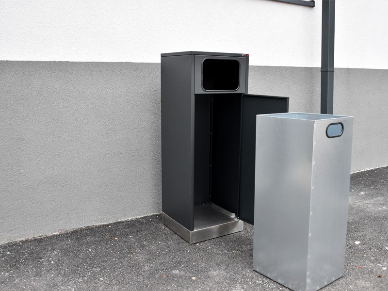 Kosz Etna I 80l na cokole betonowym - wolnostojący