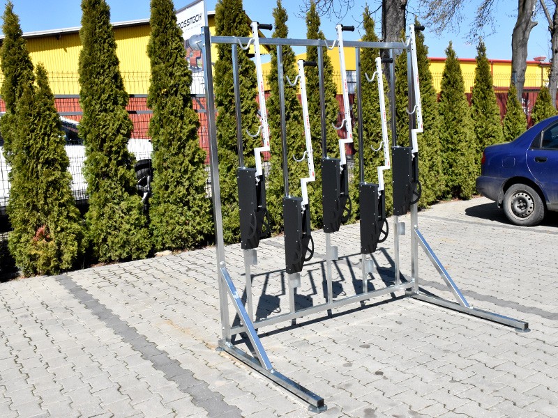 Wieszak na rowery Velo Comfort premium - 5 na konstrukcji