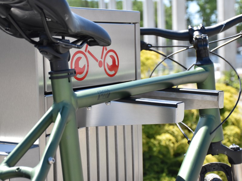 Stacja naprawcza do rowerów "PRO city" z pompką rowerową podłogową i manometrem