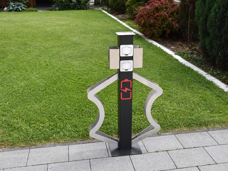 Stojak na 2 rowery "Orion" ze stacją ładowania rowerów elektrycznych