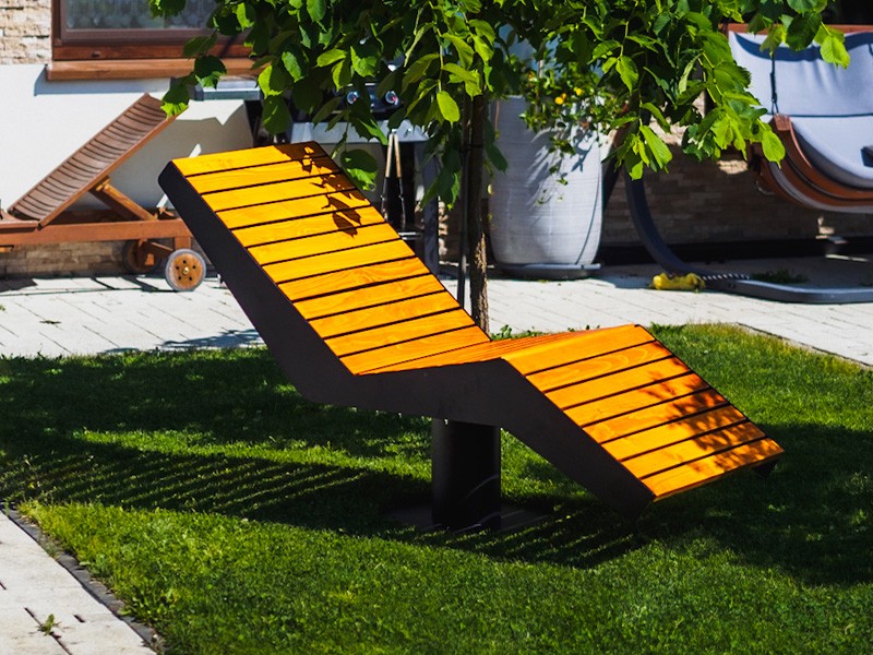 Leżak wypoczynkowy obrotowy "Odyn" (pozycja półleżąca) - outlet