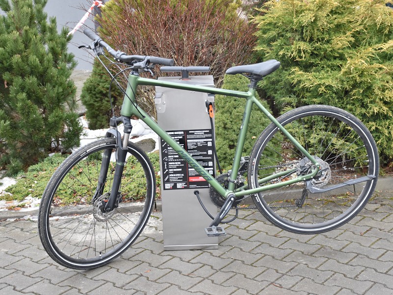 Stacja naprawcza do rowerów "Optima" z pompką rowerową podłogową i manometrem