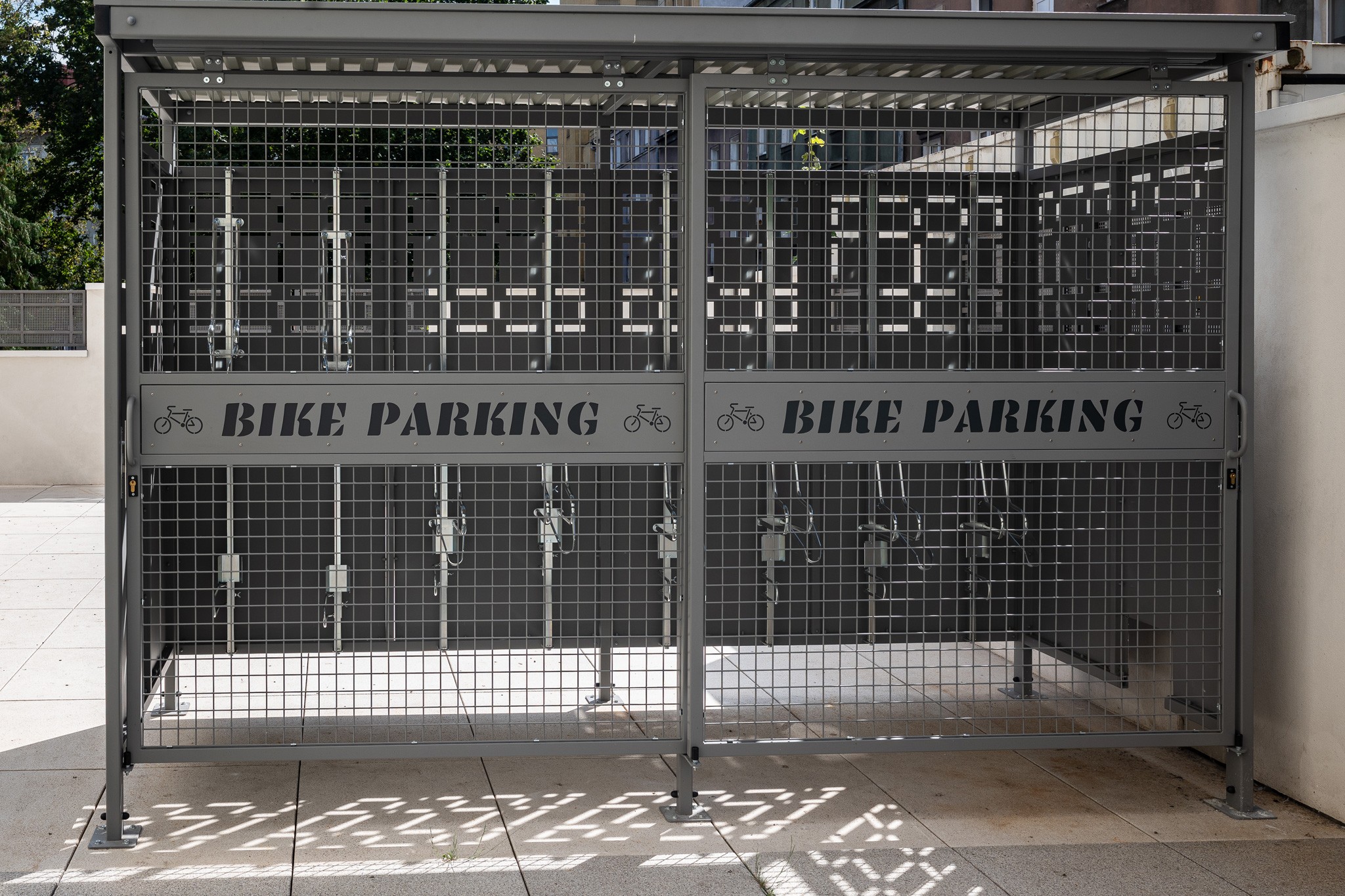 Rafael Lockable Bike Shelter, 8 Spaces – photo 5