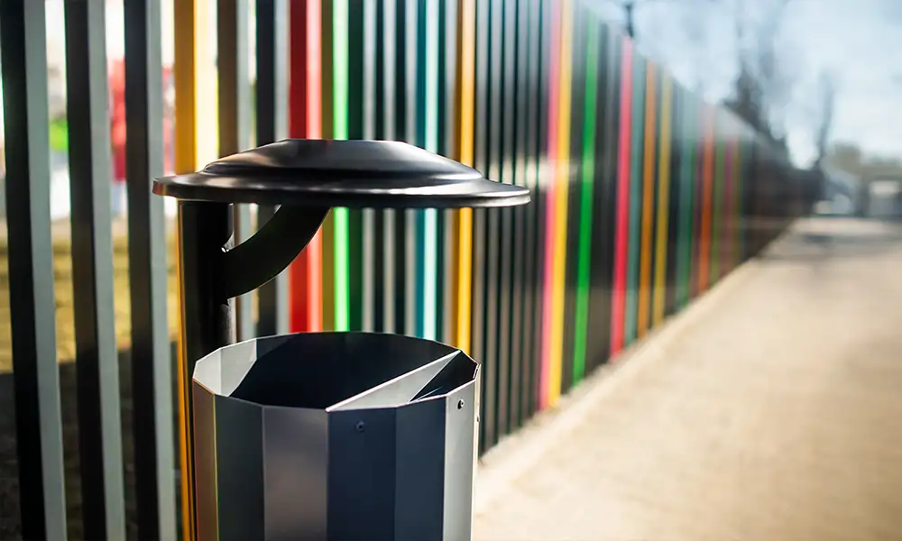 Izolda 30 l street litter bin with lift-out liner – photo 2