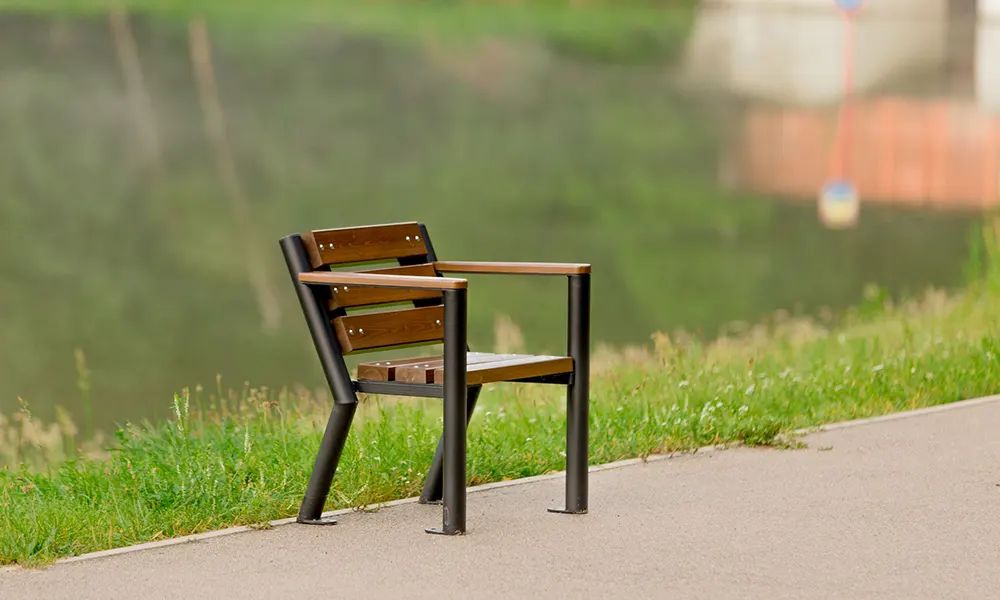 Darina park chair with wooden armrest – photo 5