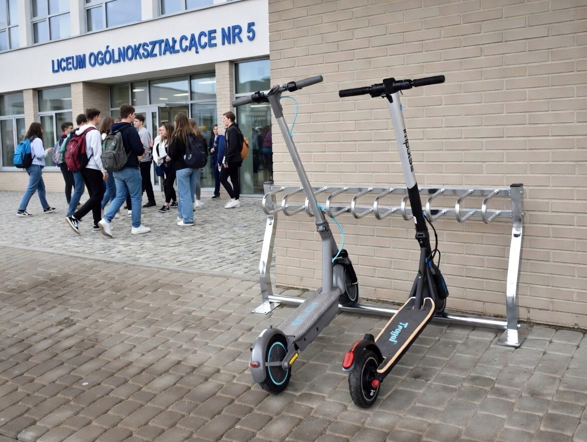 Scooterständer Kazimierz 5 Stellplätze 144 cm – Foto 8
