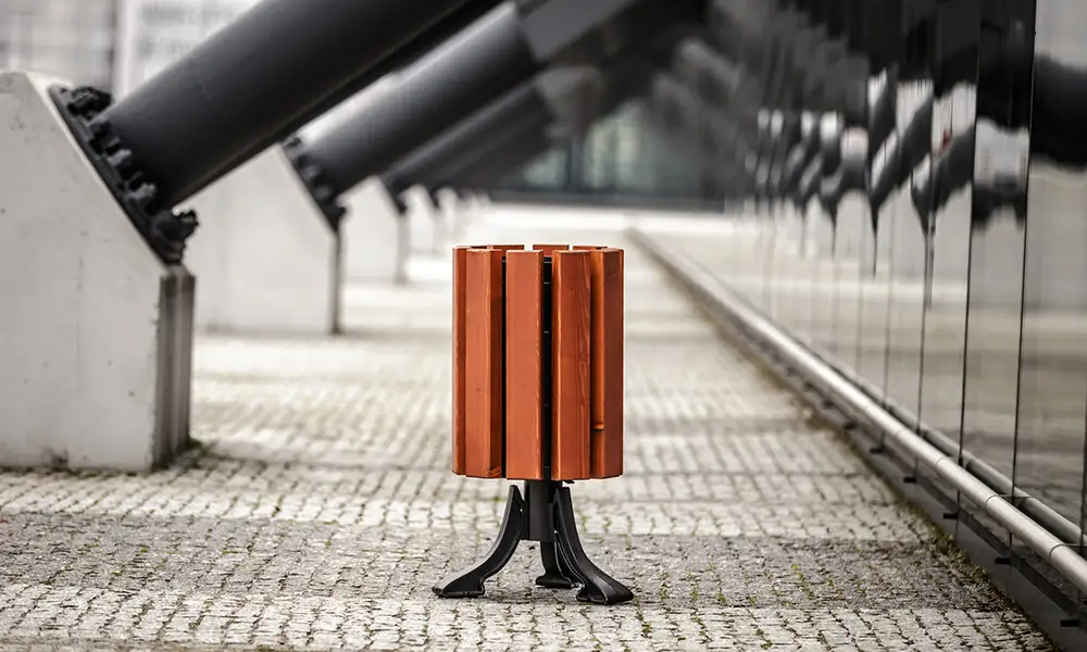 Richard 30 l Street Litter Bin with Ashtray, Height 81 cm