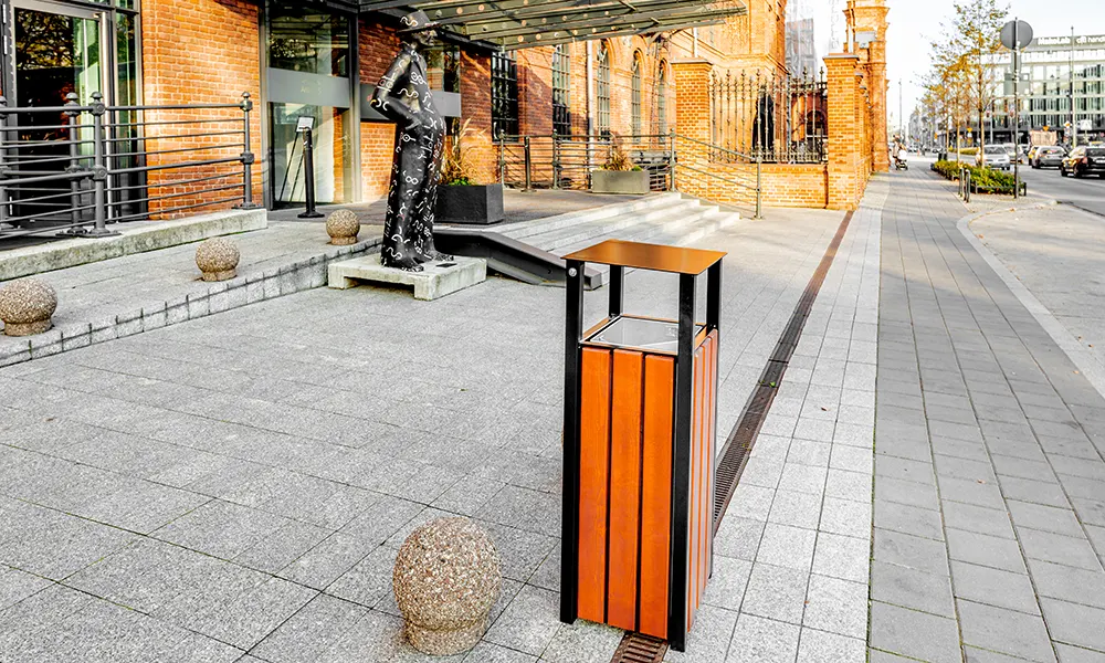 Romuald 75 l Street Litter Bin