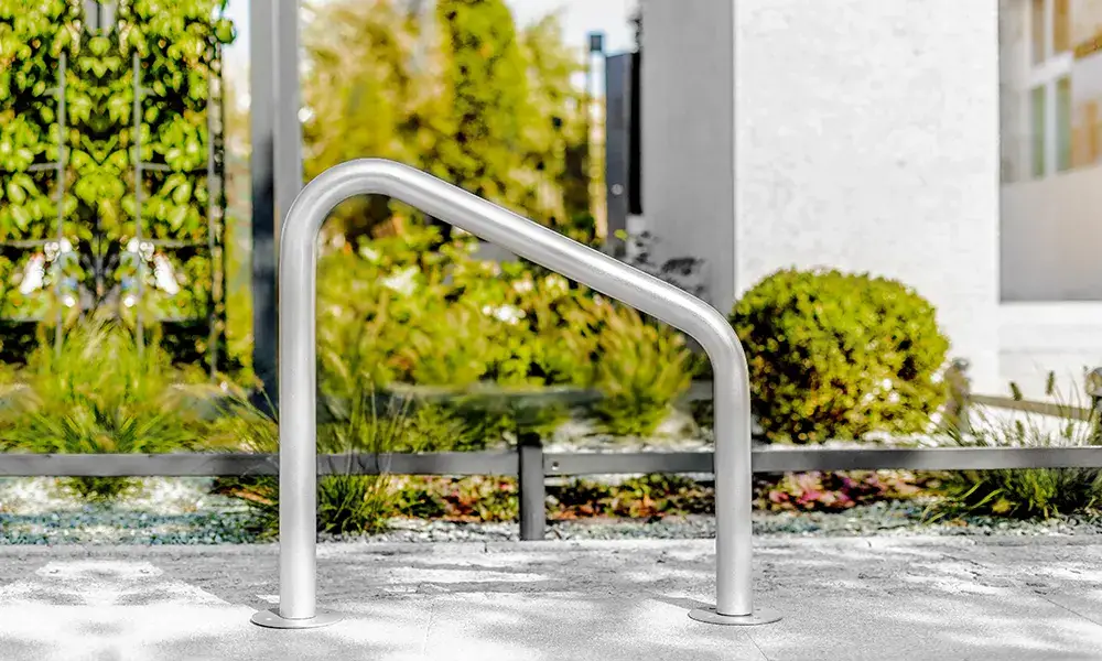 Sybilla Angled U-Shaped Bike Rack – photo 3
