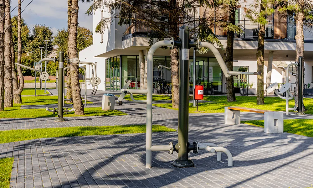 Parkbank Ellen ohne Rückenlehne – Foto 5