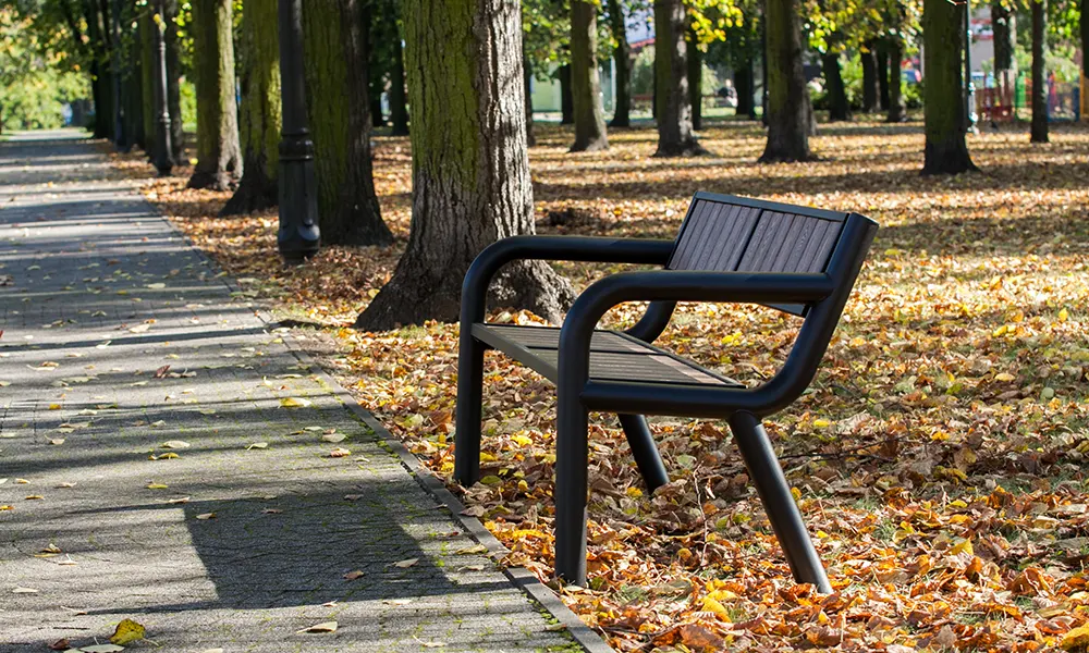 Ławka parkowa Eliana z siedziskiem WPC – fotografija 6