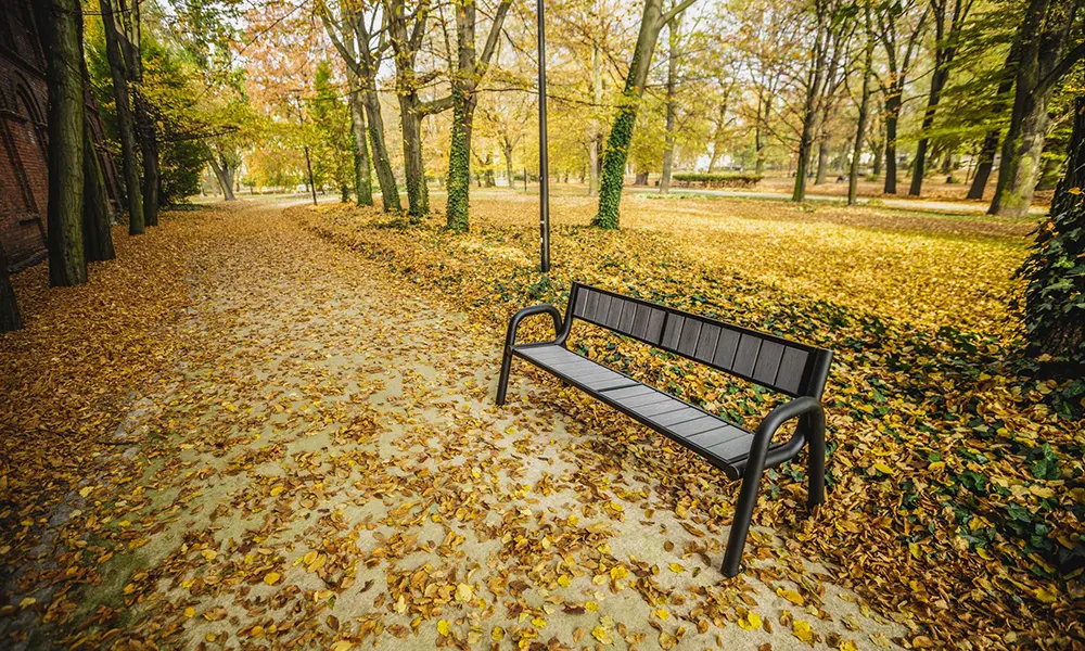 Ławka parkowa Tim z kompozytu WPC – fotografia 5