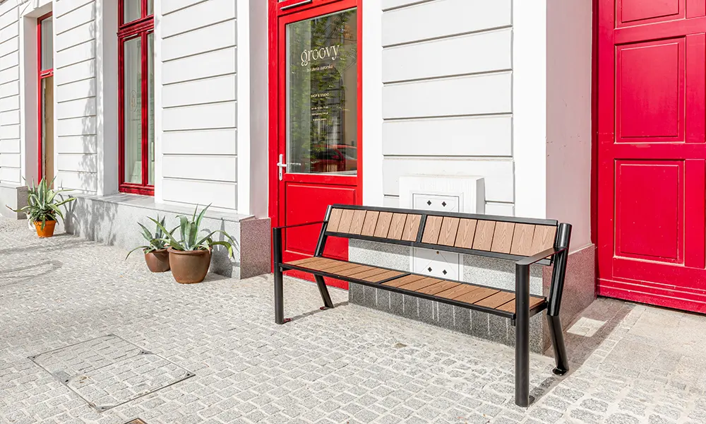 Ławka parkowa Sławek kompozyt WPC z podłokietnikiem – fotografija 7