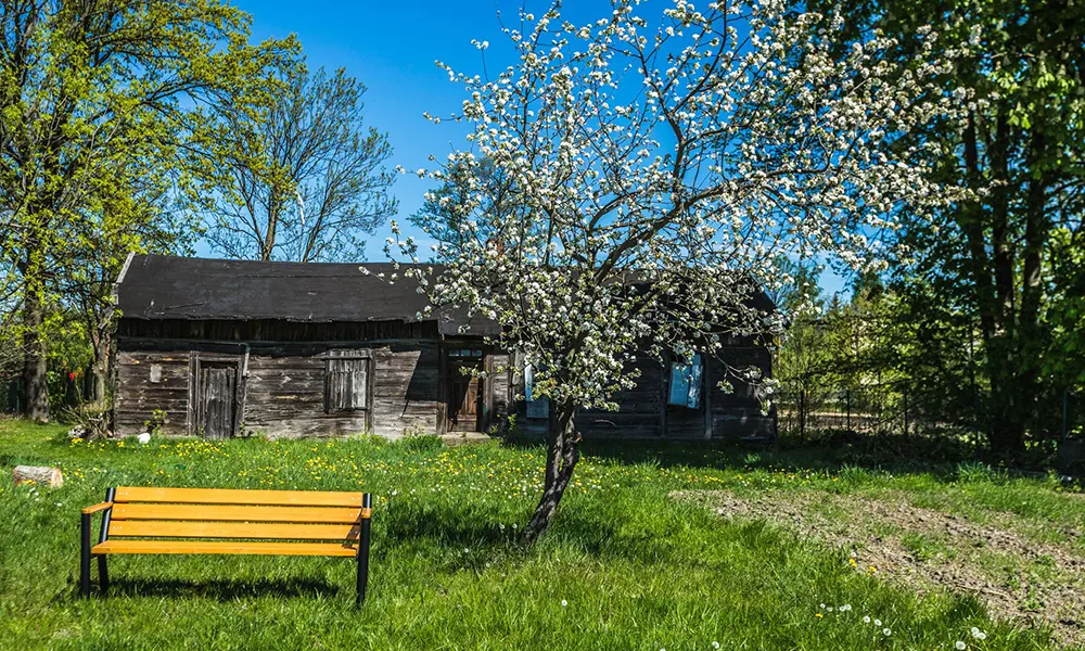 Sławek park bench with wooden armrest, version 2 – photo 9