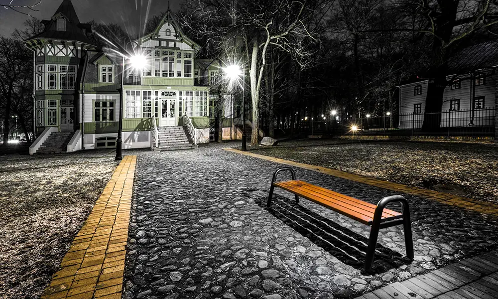 Tim backless park bench – photo 5