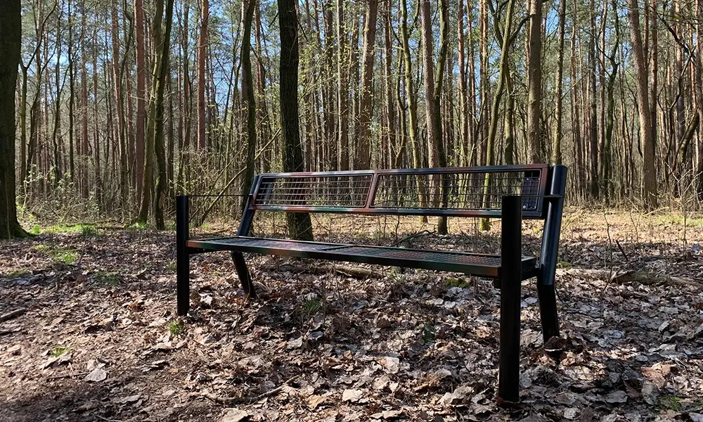 Ławka parkowa Sławek masywna z podłokietnikiem – fotografija 7