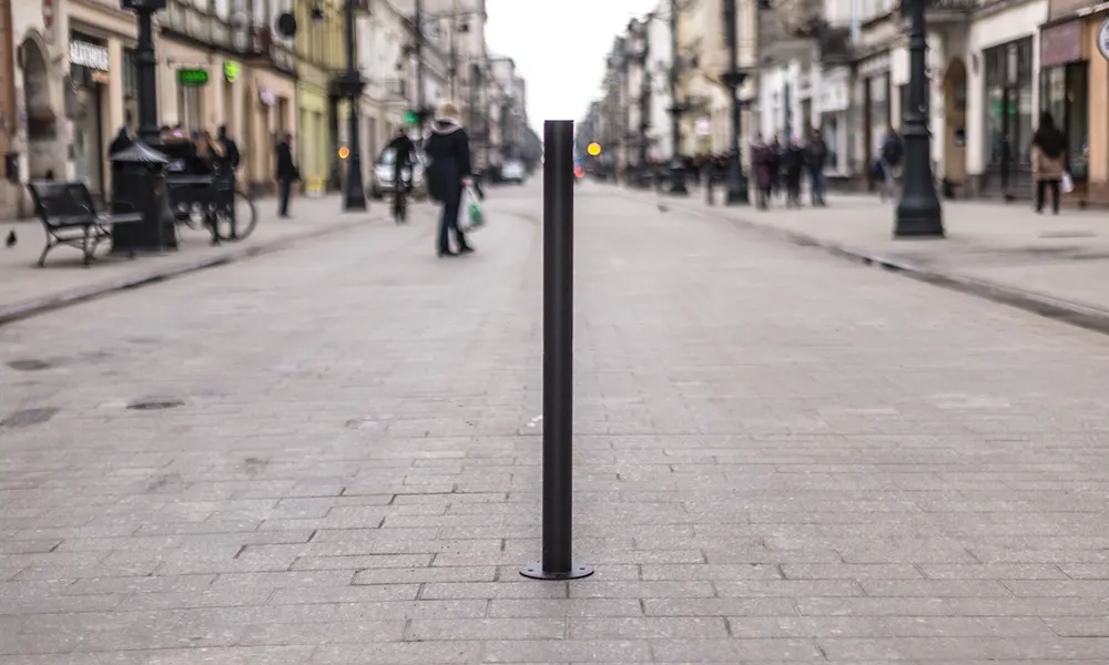 Valentin Urban Bollard with Chain – photo 2