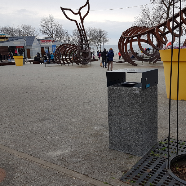 Kosz betonowy Waleria 70 l z daszkiem – fotografia 12