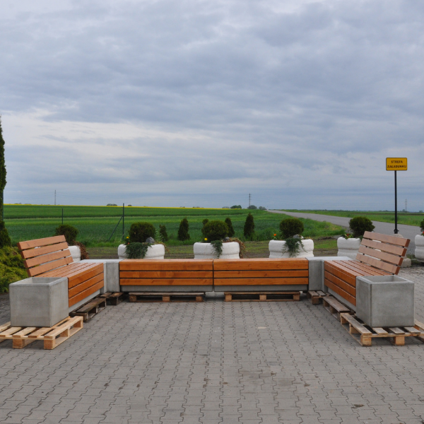 Bronisław concrete urban furniture – photo 5