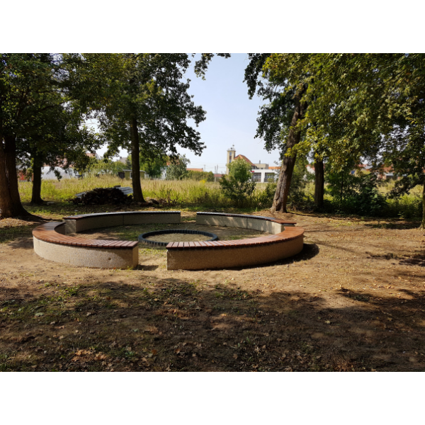 Ławka betonowa łukowa André 230 x 45 x 46 cm bez oparcia – zdjęcie 8