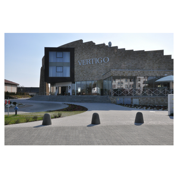 Stâlpișor de parcare din beton Damien înălț. 50 cm, diam. 27/40 cm – fotografia 4