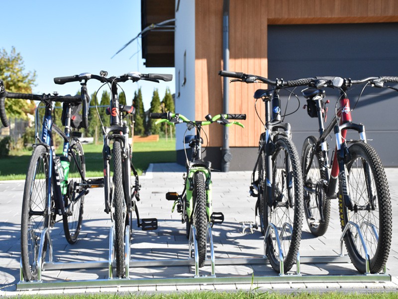Stojak rowerowy Kornel 5 stanowisk nierdzewny – zdjęcie 5