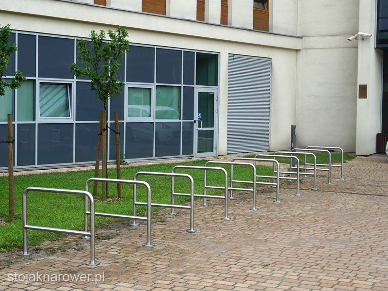 Kinga oval stainless steel bike stand with crossbar – photo 6